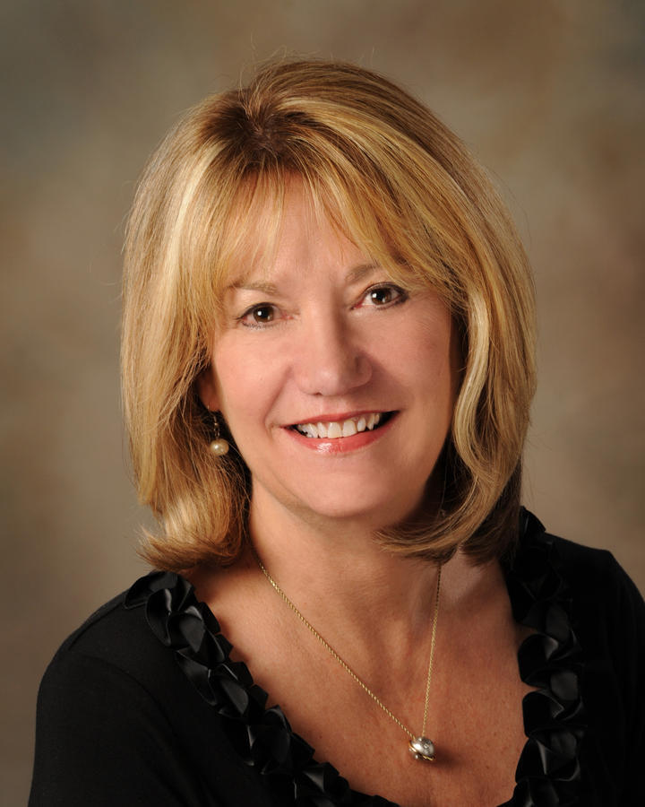 Valerie Van Cleef Northport Howard Hanna Coach Realtors